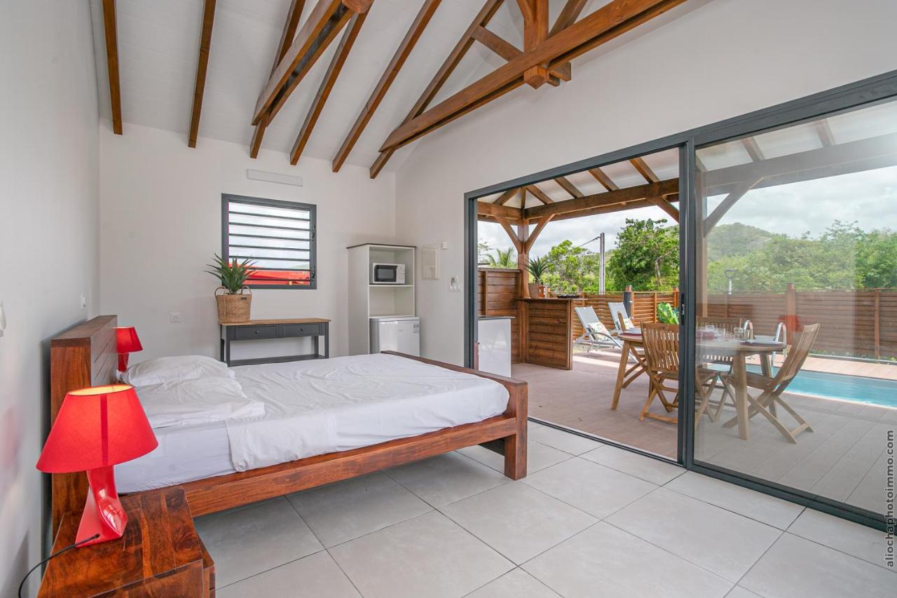Bungalow Pom 1, Piscine, A 5 Min Des Plages 勒沃克兰 外观 照片